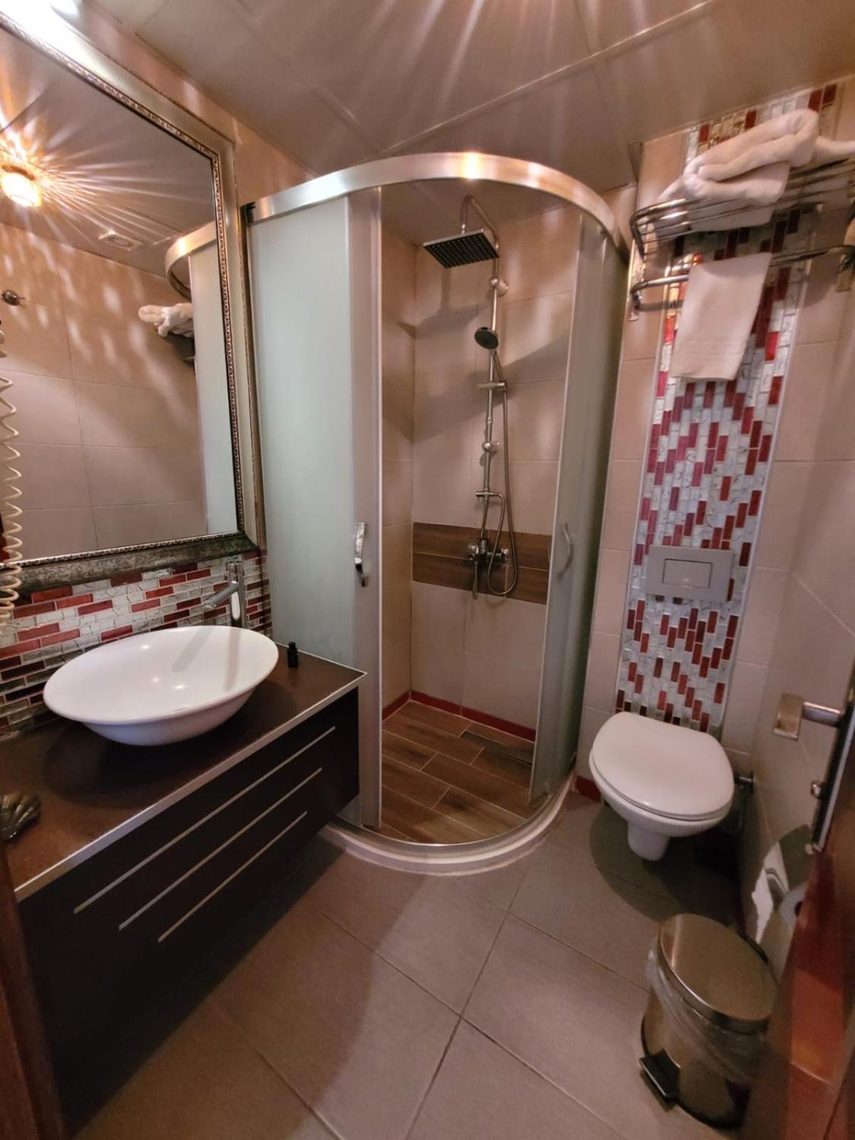 Anil Hotel Bergama Exterior foto